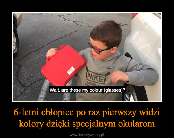 6-letni chłopiec po raz pierwszy widzi kolory dzięki specjalnym okularom –  