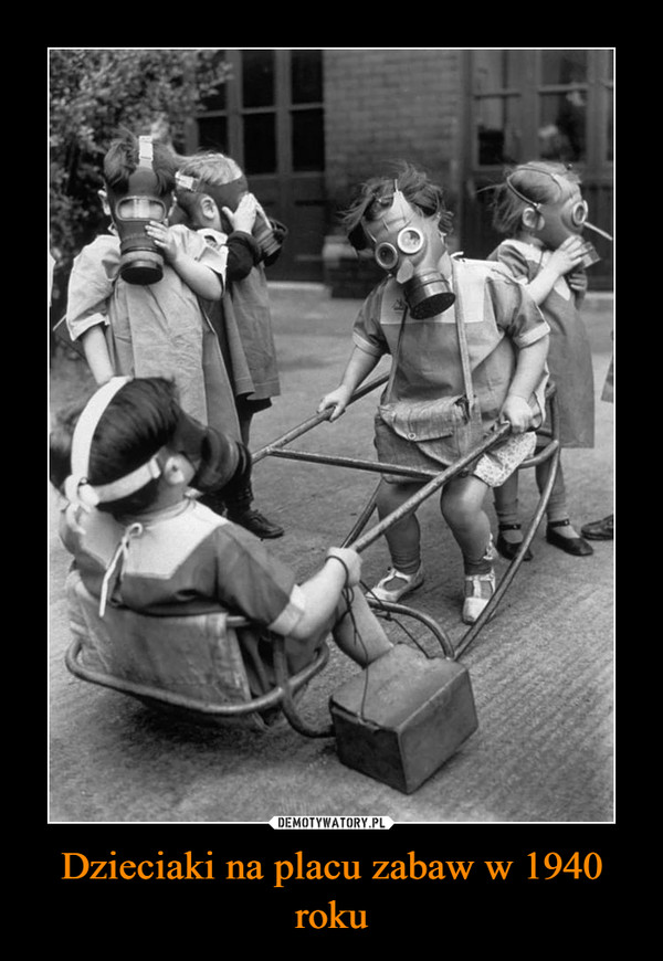 Dzieciaki na placu zabaw w 1940 roku –  